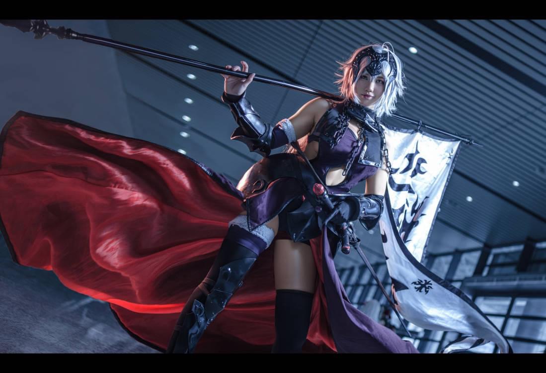 Gợi ý pose tạo dáng cosplay đứng