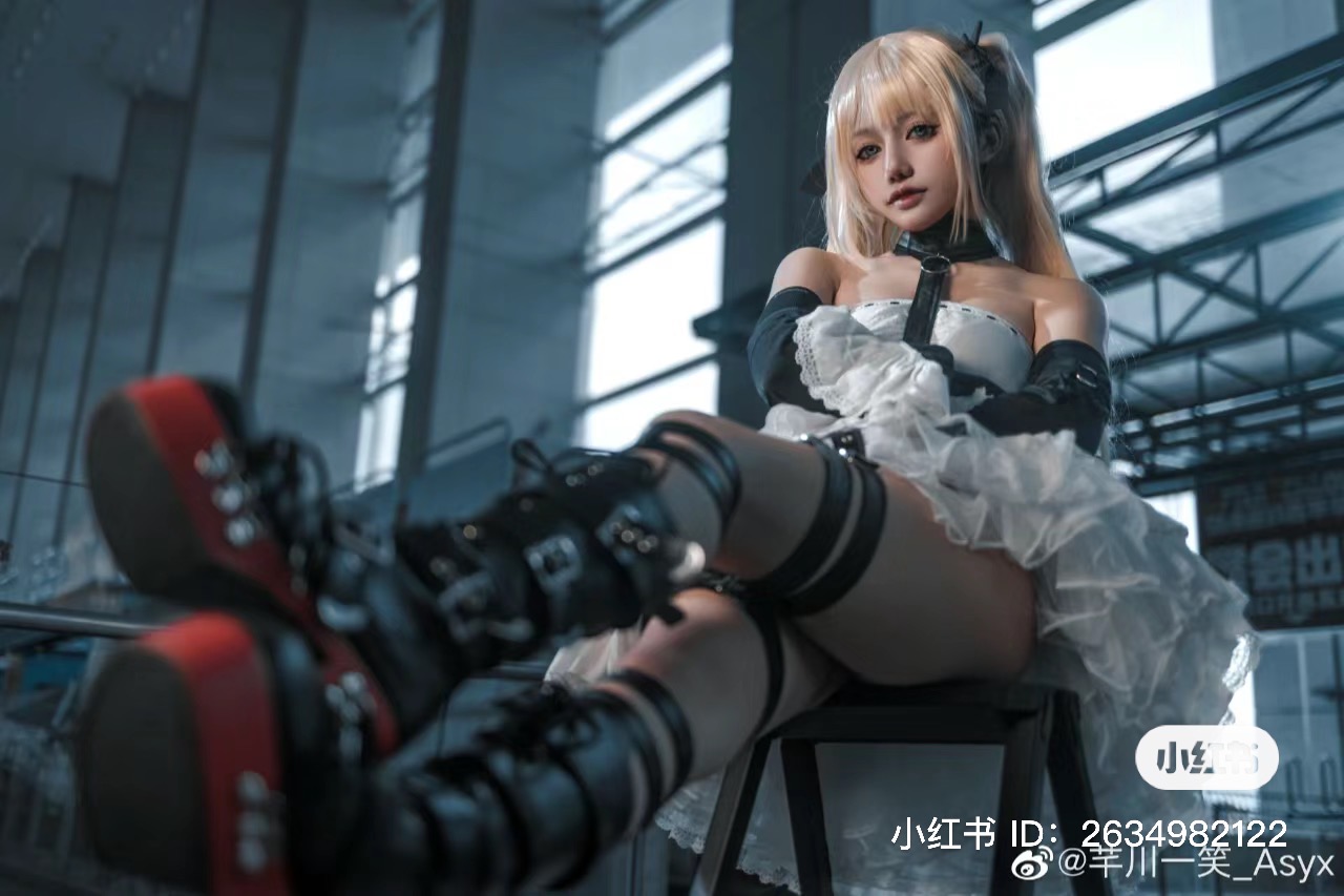 Gợi ý pose- tạo dáng chụp ảnh cosplay tại fes với thang